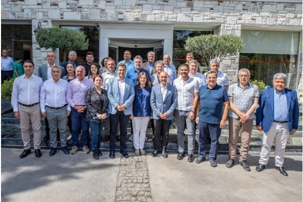 CHP’Lİ BAŞKANLAR FOÇA’DA TOPLANDI