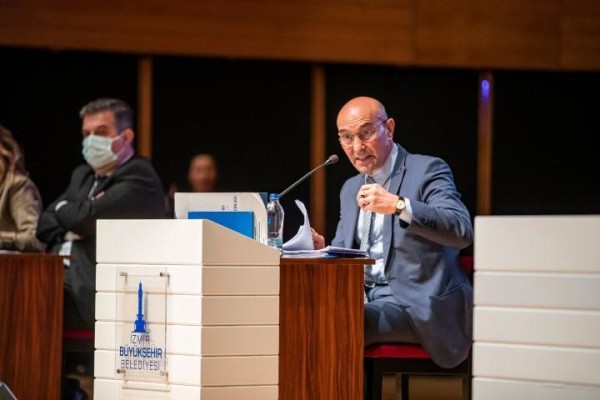 "BİZ SİYASETLE ZENGİNLEŞEN SİYASETÇİLERDEN DEĞİLİZ"