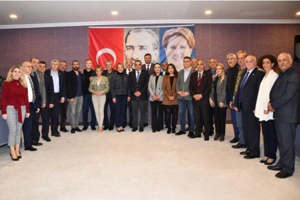 İYİ Parti yol haritasını belirlemek için toplandı