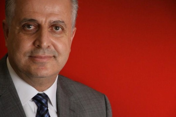 ÜMİT DEVRAN: "ALKIŞ; BAŞARMIŞSAK ANLAMLI"