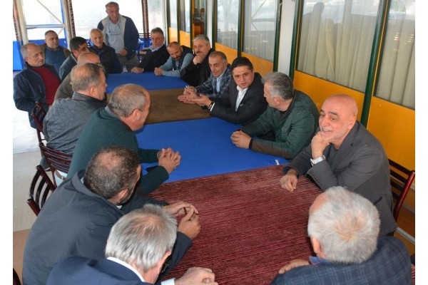 KARADENİZLİLERİ ZİYARET ETTİ