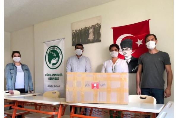 CHP’Lİ GENÇLERDEN ÇÖLYAK HASTALARINA ERZAK KOLİSİ