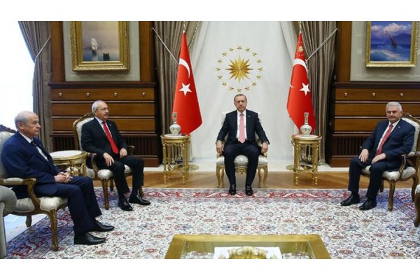 SARAYDAKİ BULUŞMAYA MUHALEFET NE DEDİ?