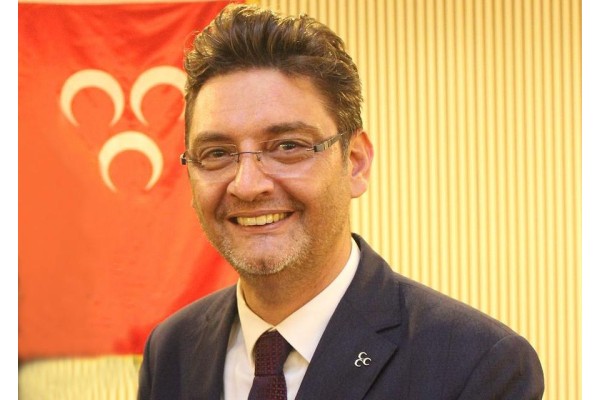 ALDANMA ÇOCUKSU, MAHZUN YÜZÜNE…