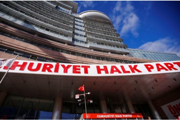 CHP’DE ADAYLIK ÜCRETLERİ BELİRLENDİ