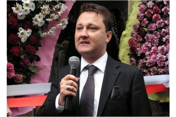 “TÜM MENEMEN’İ KUCAKLAMAK İÇİN ÇALIŞACAĞIZ”