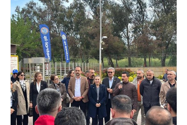 İYİ Parti'den Tüpraş işçisine destek