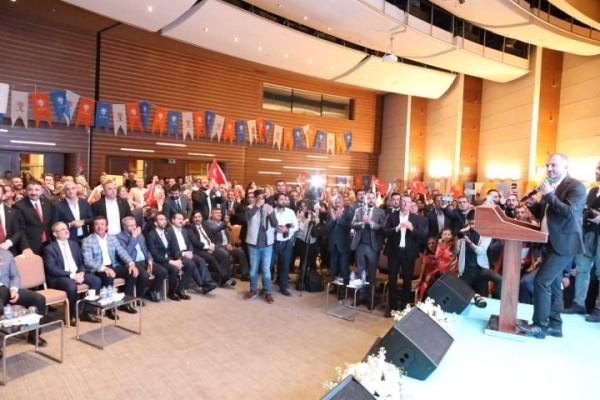 ERDOĞAN, İZMİR'DEKİ TOPLANTIYA TELEFONLA BAĞLANDI