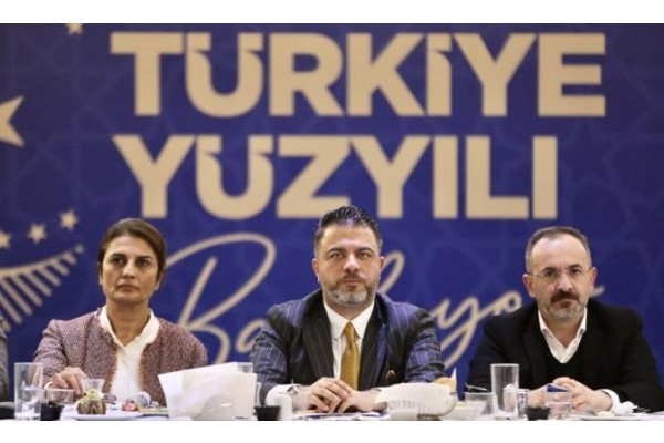 “Kendisini dev aynasında görenleri sandığa gömeceğiz”