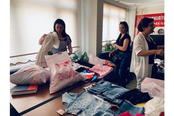 CHP ÇOCUKLARIN YÜZLERİNİ GÜLDÜRDÜ