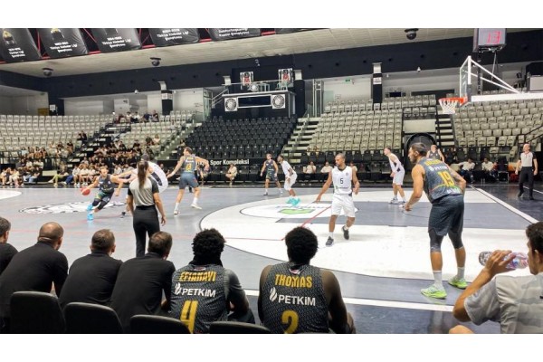 Aliağa Petkimspor hazırlık maçında kaybetti