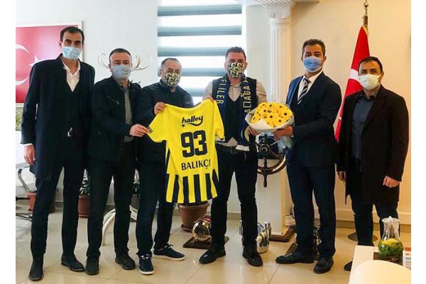 FENERBAHÇELİLER BALIKÇIOĞLU’NU ZİYARET ETTİ