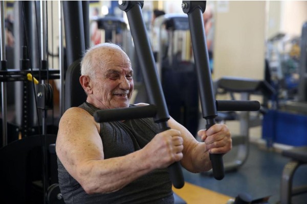 84’lük Süper Delikanlı