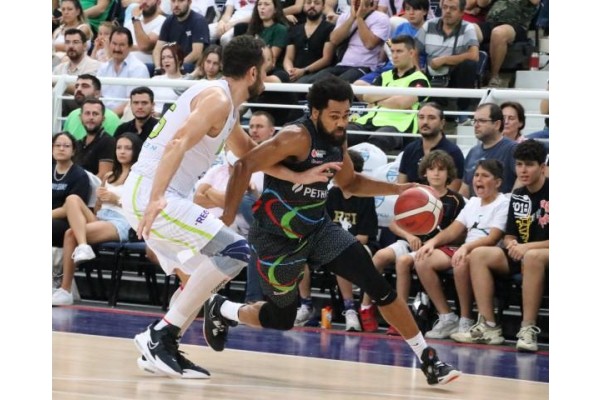 Petkimspor deplasmanda kazandı