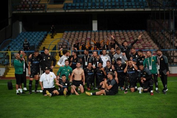 Aliağaspor FK deplasmandan lider döndü