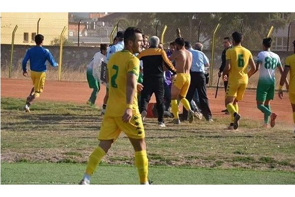 ALİAĞA MAÇI DAYAK NEDENİYLE ERTELENDİ