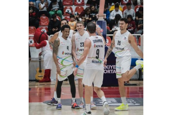 Petkimspor evinde kolay kaybetmiyor