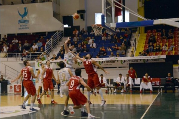 PETKİM SPOR LİGİN ALT SIRALARINA DEMİR ATTI