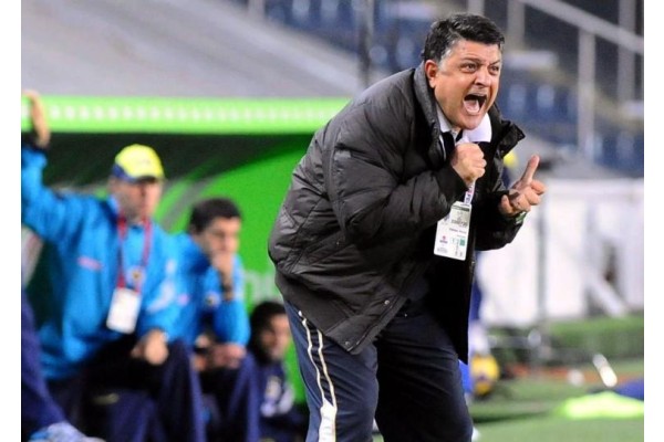 KARŞIYAKA’DA AYIN KONUĞU YILMAZ VURAL