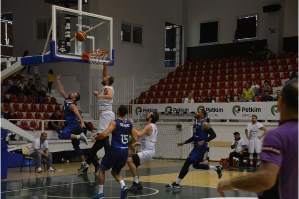 PETKİM SPOR SAHASINDA TÜRK TELEKOM’A YENİLDİ