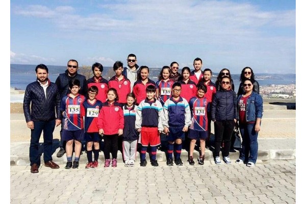 BERGAMA ORYANTİRİNG TAKIMI 3 MADALYA İLE DÖNDÜ