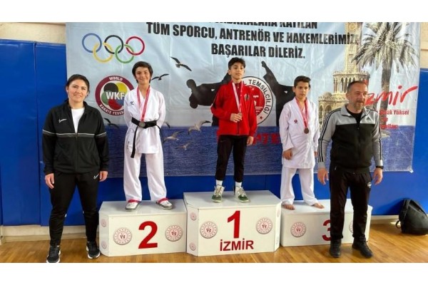 MİNİK KARATECİLERDEN 15 MADALYA