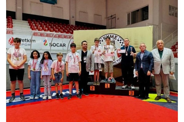 Satranççılar gururlandırdı