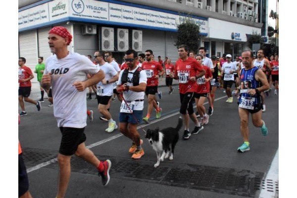 9 Eylül İzmir Yarı Maratonu’na rekor katılım