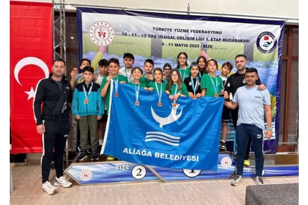 Küçük yüzücülerden büyük başarı