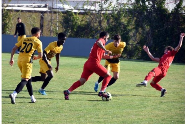 ALİAĞASPOR FK:3 - BORNOVA 1881:0