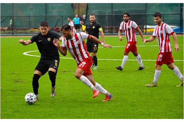 LİDER EVİNDE COŞTU