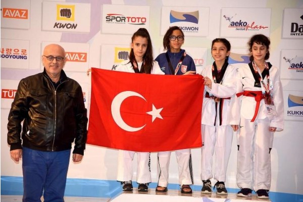 TURNUVADAN BAŞARIYLA DÖNDÜ