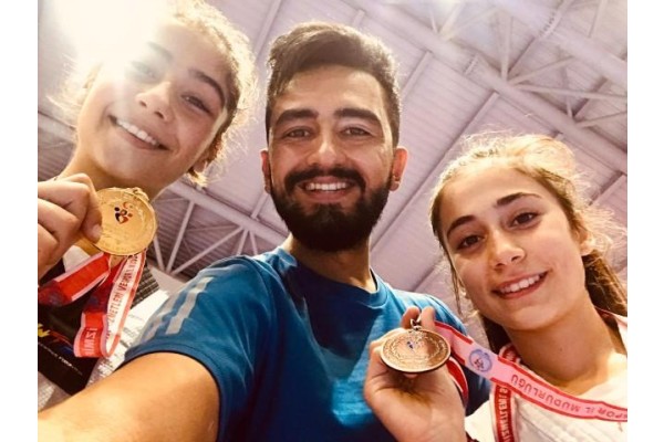 ŞAMPİYONADAN MADALYAYLA DÖNDÜLER