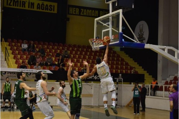 PETKİMSPOR EVİNDE MAĞLUP