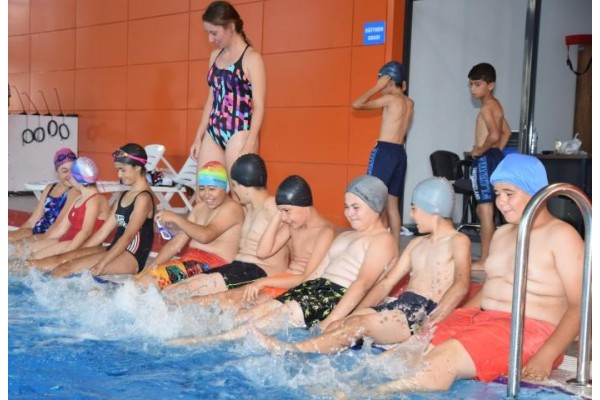 YÜZME KURSLARI BAŞLADI