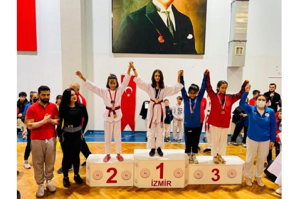 MİNİKLERDEN ALTIN BAŞLANGIÇ