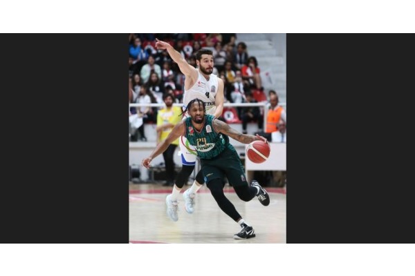 İzmir derbisinin galibi Petkimspor