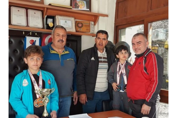 MİNİK SPORCULARDAN VEFA ZİYARETİ