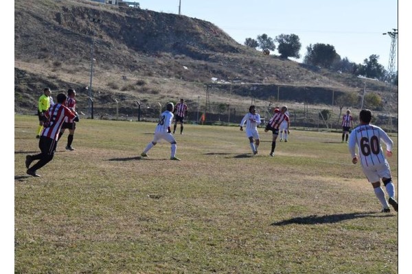 ALİAĞA GÜCÜ MASTERLER: 3 – BOSTANLI MASTELER: 0