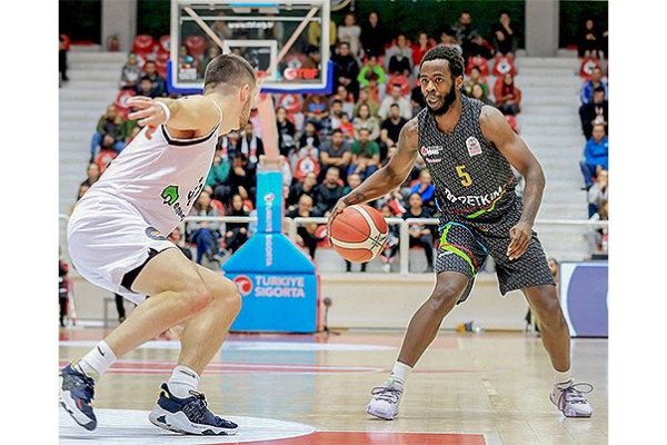 Petkimspor 3 maç sonra kazandı