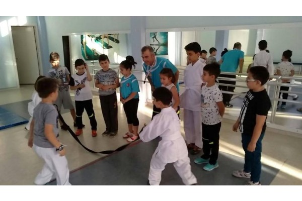 KARATECİLERİN GENÇLİK YARIŞI