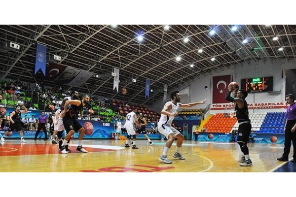 PETKİMSPOR GALİBİYETLE BAŞLADI