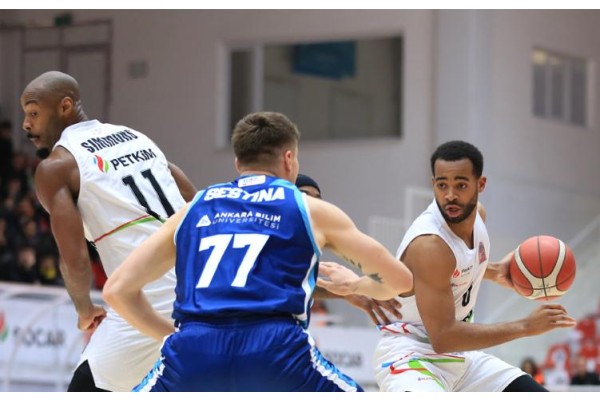 Petkimspor çıkış peşinde