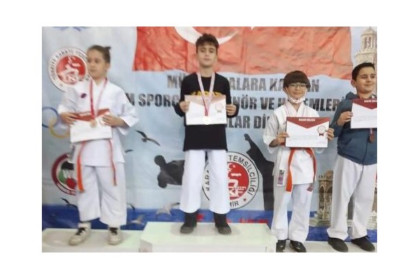 KARATE İL BİRİNCİSİ ALİAĞA’DAN