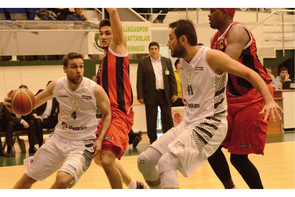 PETKİM ALİAĞA, ÜST ÜSTE 6. MAĞLUBİYETİNİ ALDI