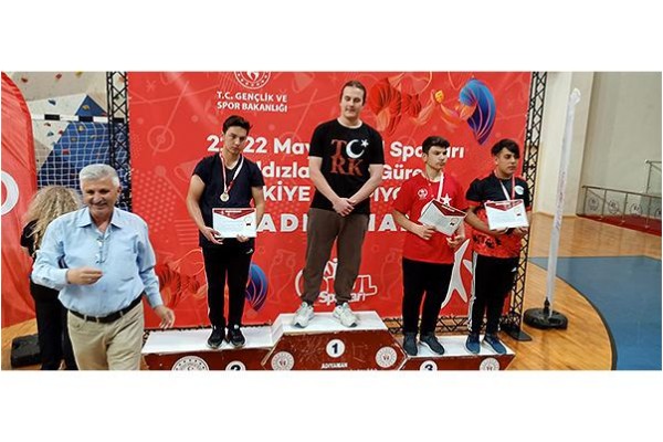 DEMİR BİLEK ATA TÜRKOĞLU TÜRKİYE ŞAMPİYONU