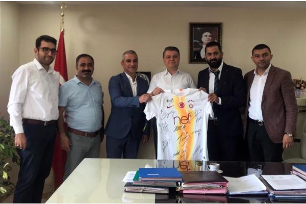 GALATASARAY TARAFTARLAR DERNEĞİ'NDEN PROTOKOL ZİYARETİ