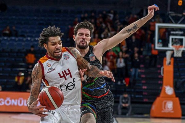 PETKİMSPOR İYİ BAŞLADI, KÖTÜ BİTİRDİ