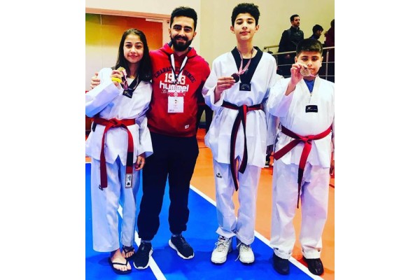 ALİAĞALI TEAKWONDOCULARDAN BÜYÜK BAŞARI