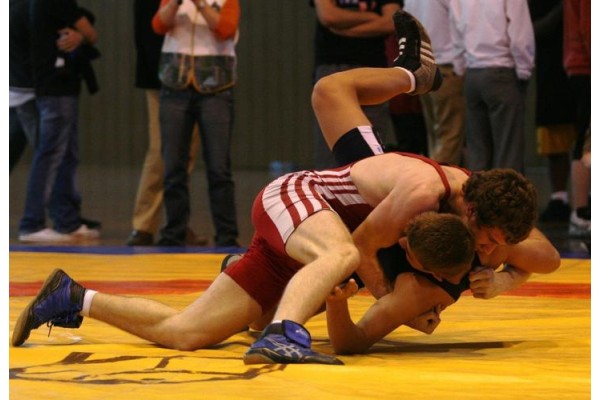 GÜREŞ TAKIMI BAŞARIYA DOYMUYOR